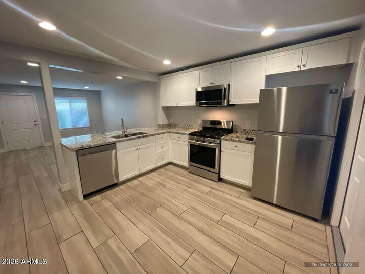Property Photo: 4843 E Cambridge Avenue Apt 10 AZ 85008