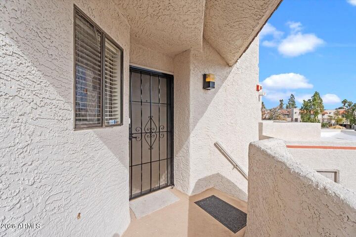 Property Photo: 935 N Granite Reef Road Unit 102 AZ 85257
