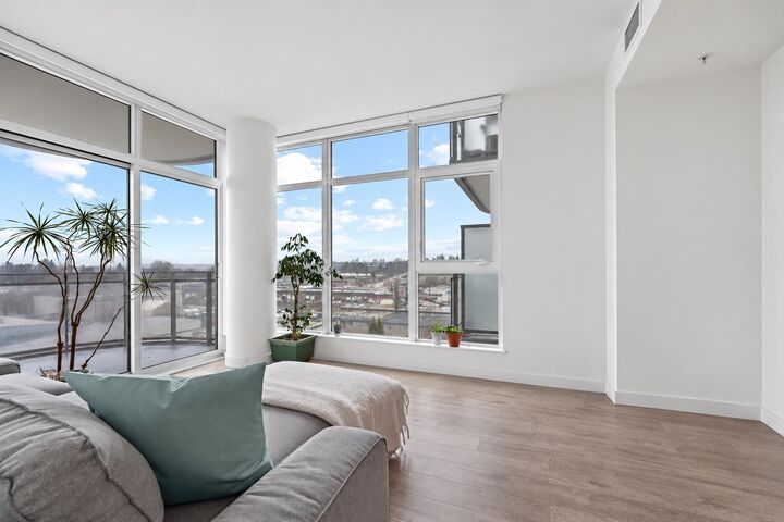 Property Photo:  5333 Goring Street 703  BC V5B 3A2 