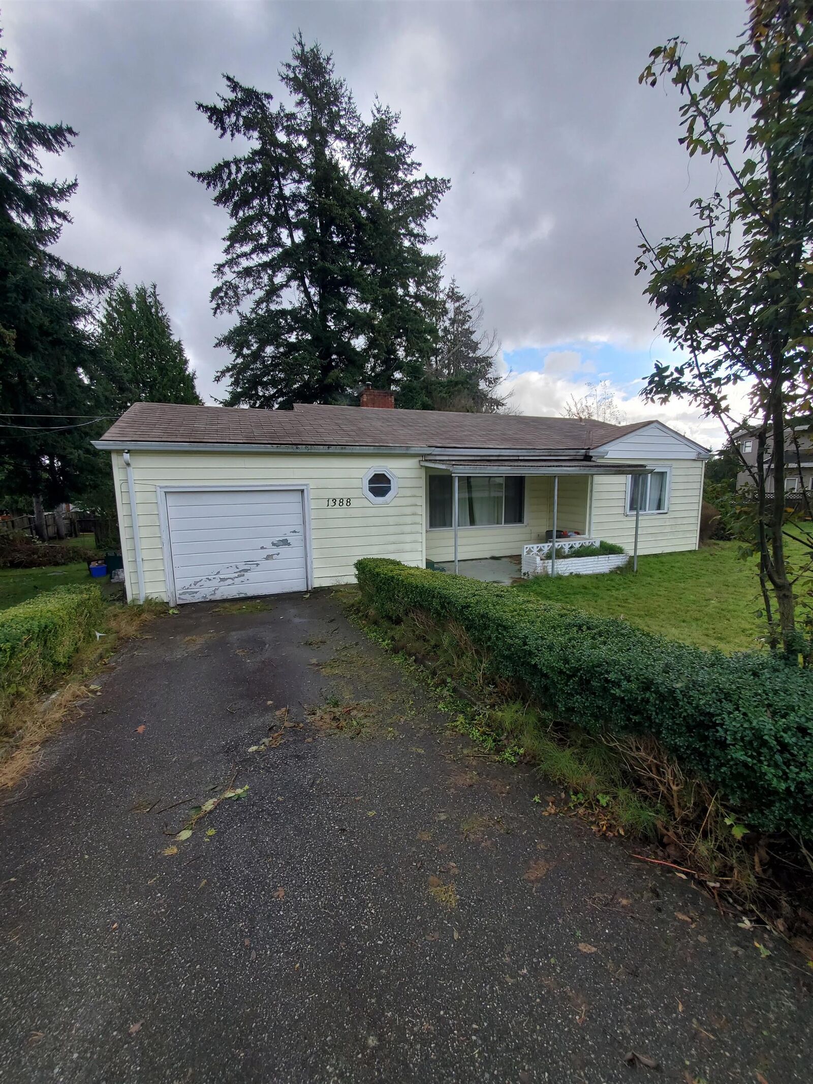 Property Photo:  1388 Kent Street  BC V4B 4T7 