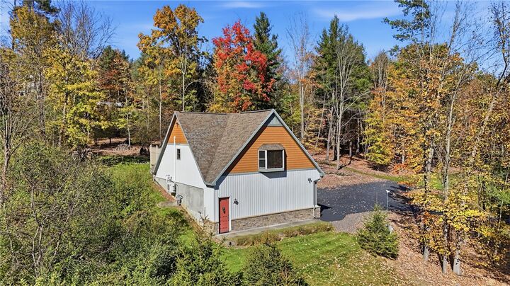 Property Photo:  32 Hemlock Lane  NY 14870 