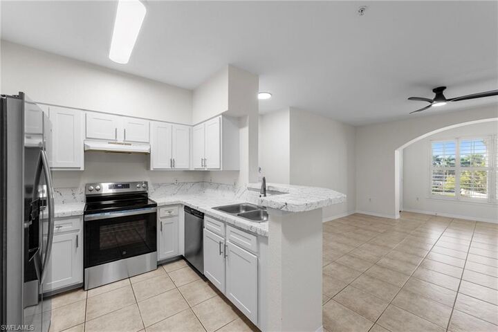Property Photo: 23710 Walden Center Dr 304 FL 34134