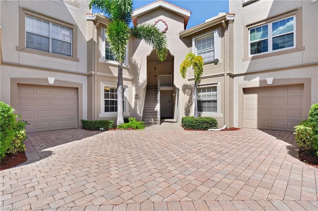 Property Photo:  15585 Ocean Walk Cir 111  FL 33908 