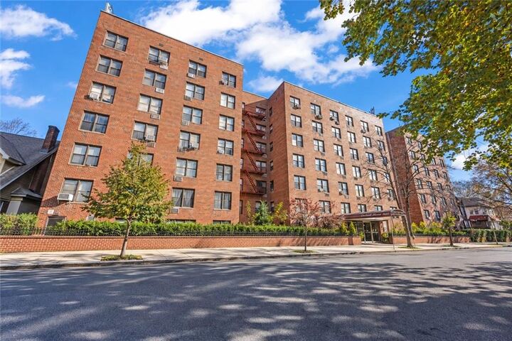Property Photo:  1577 East 17th Street 3L  NY 11230 