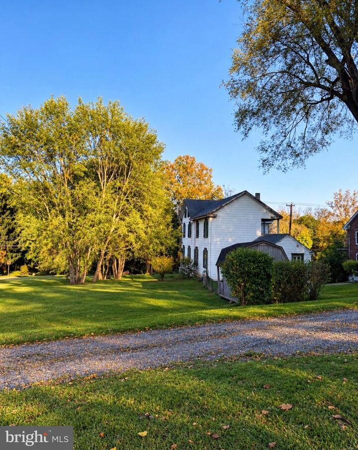 Property Photo: 1030 Willow Street Pike PA 17602