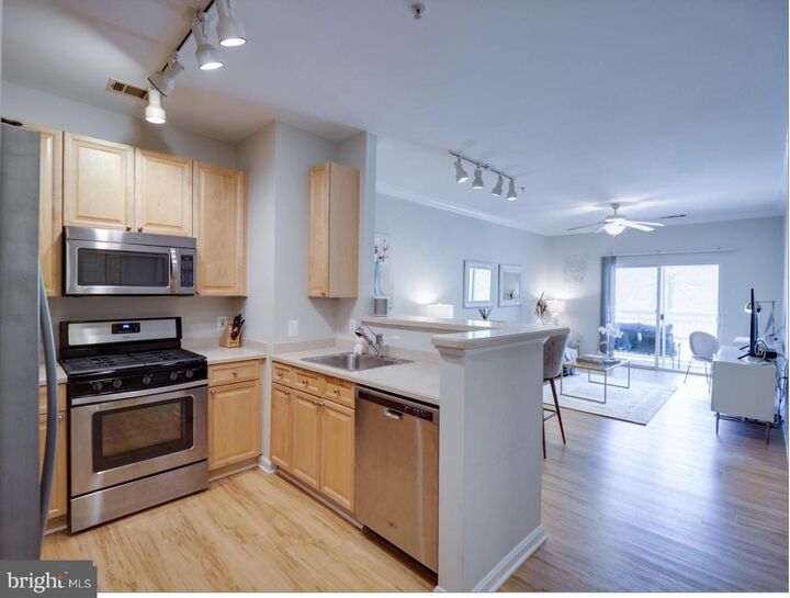 Property Photo: 9480 Virginia Center Boulevard 106 VA 22181