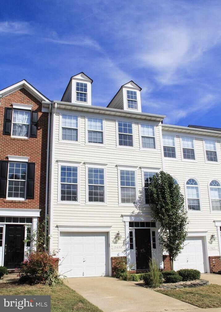 Property Photo:  15653 Avocet Loop  VA 22191 