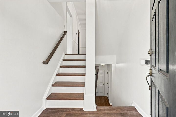 Property Photo: 209 Grassy Ridge Terrace VA 20132