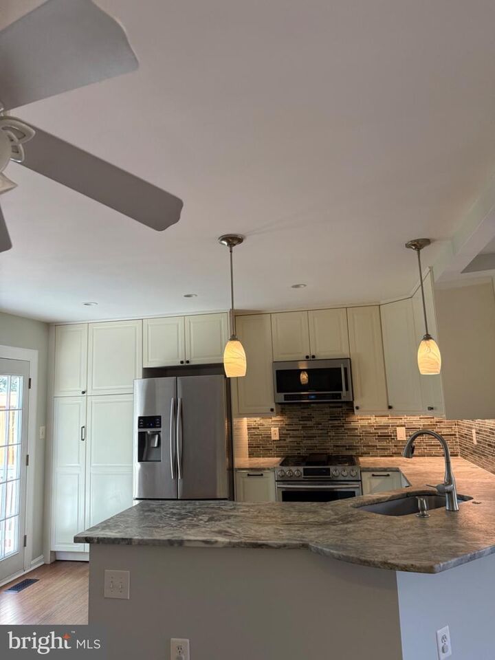 Property Photo: 14351 Newbern Loop VA 20155