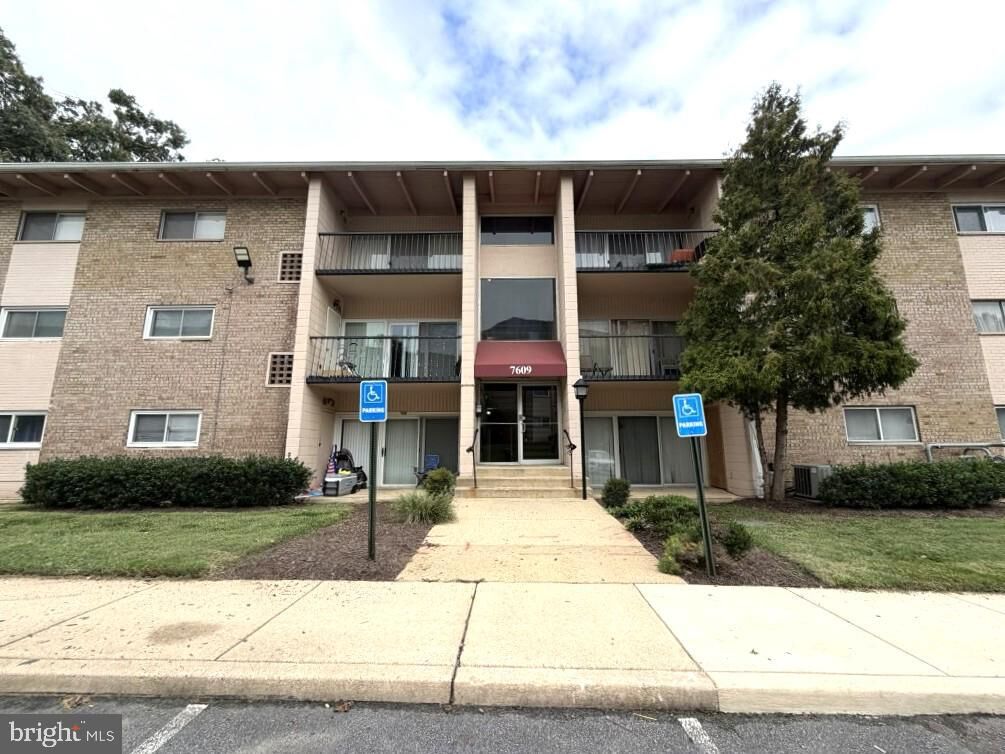 Property Photo:  7609 Fontainebleau Drive 2208  MD 20784 