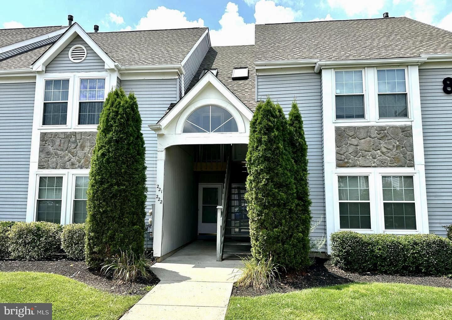 Property Photo:  222 Loring Court  NJ 08080 