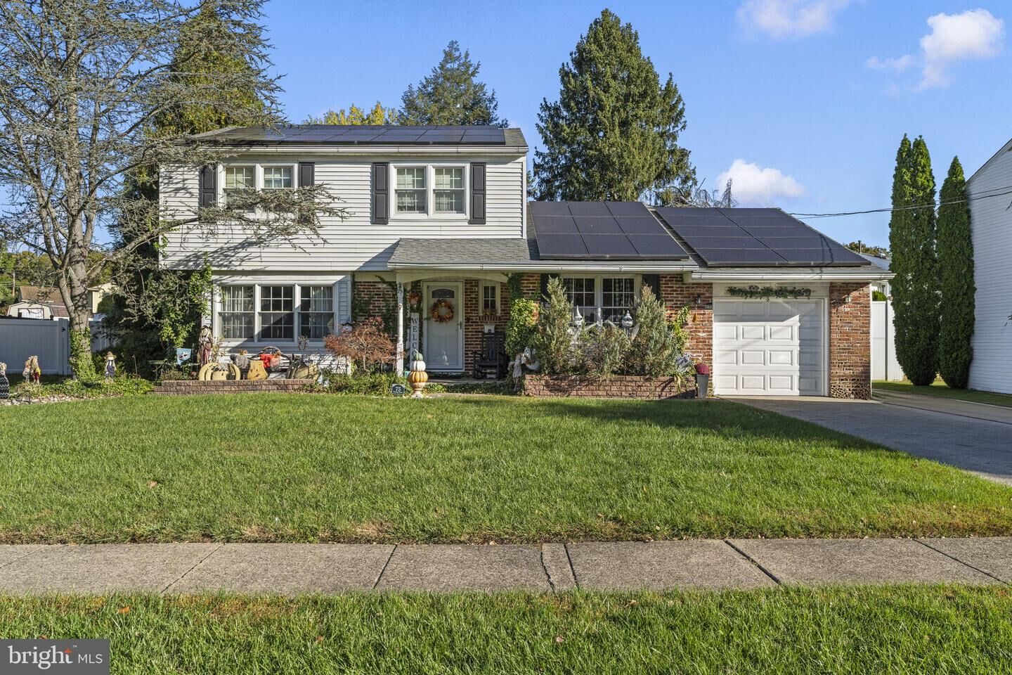 Property Photo:  75 Saratoga Road  NJ 08084 