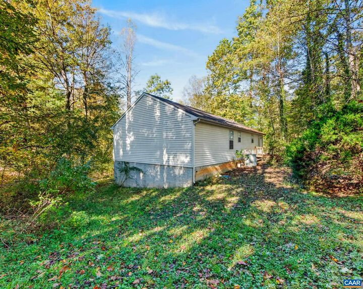 Property Photo: 320 Jonquil Rd VA 22968