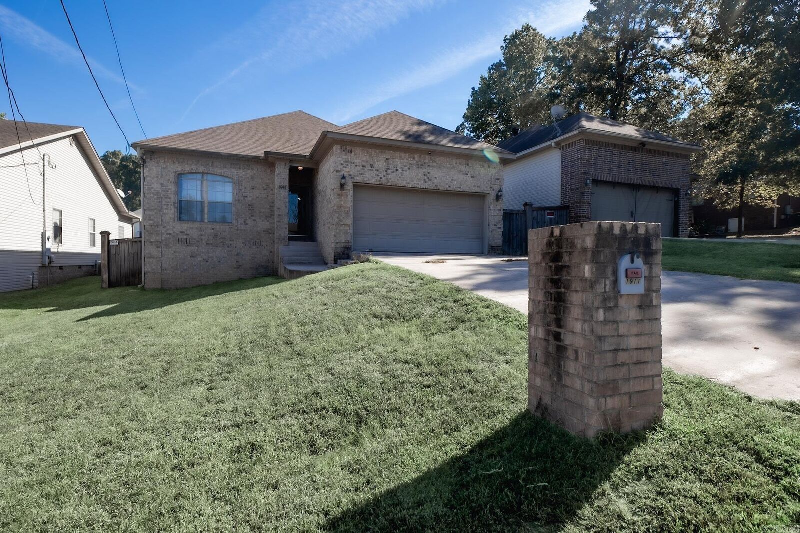 Property Photo: 1911 Perry Street AR 72205-6651