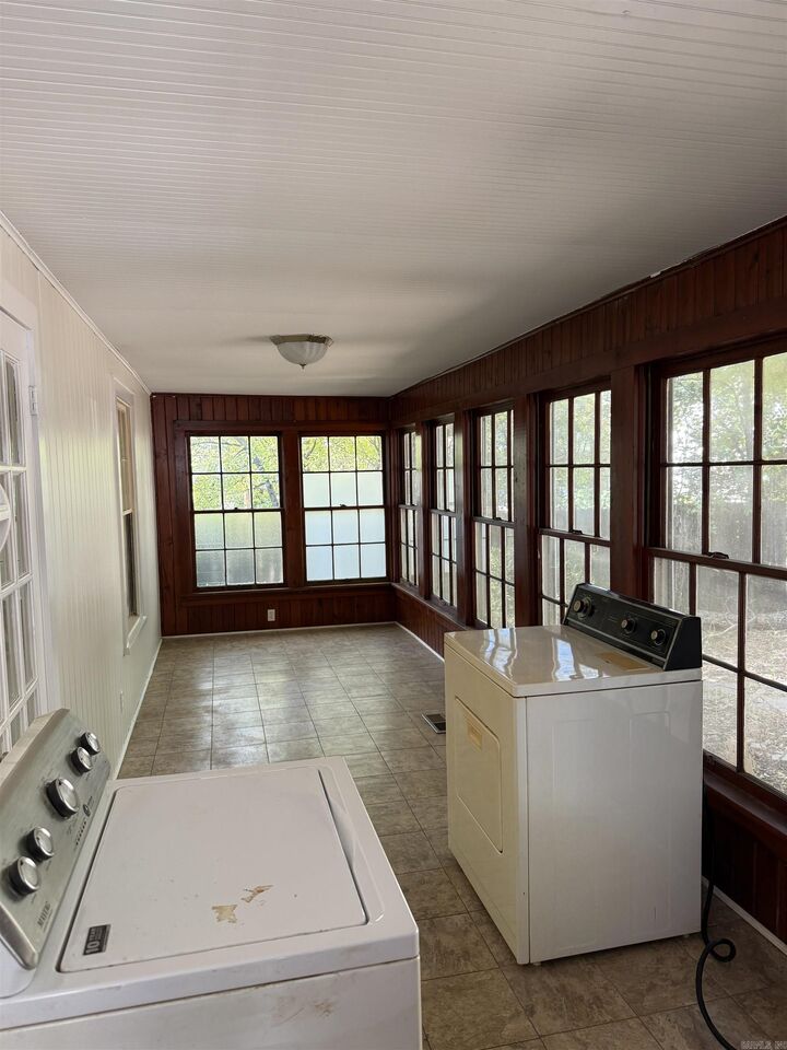 Property Photo:  120 South St  AR 71913 