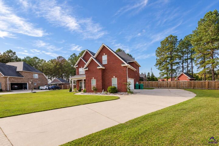 Property Photo:  606 Foxborough Lane  GA 31005 
