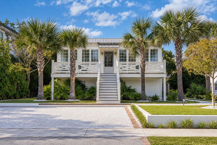 Property Photo:  605 Ocean Boulevard  SC 29451 
