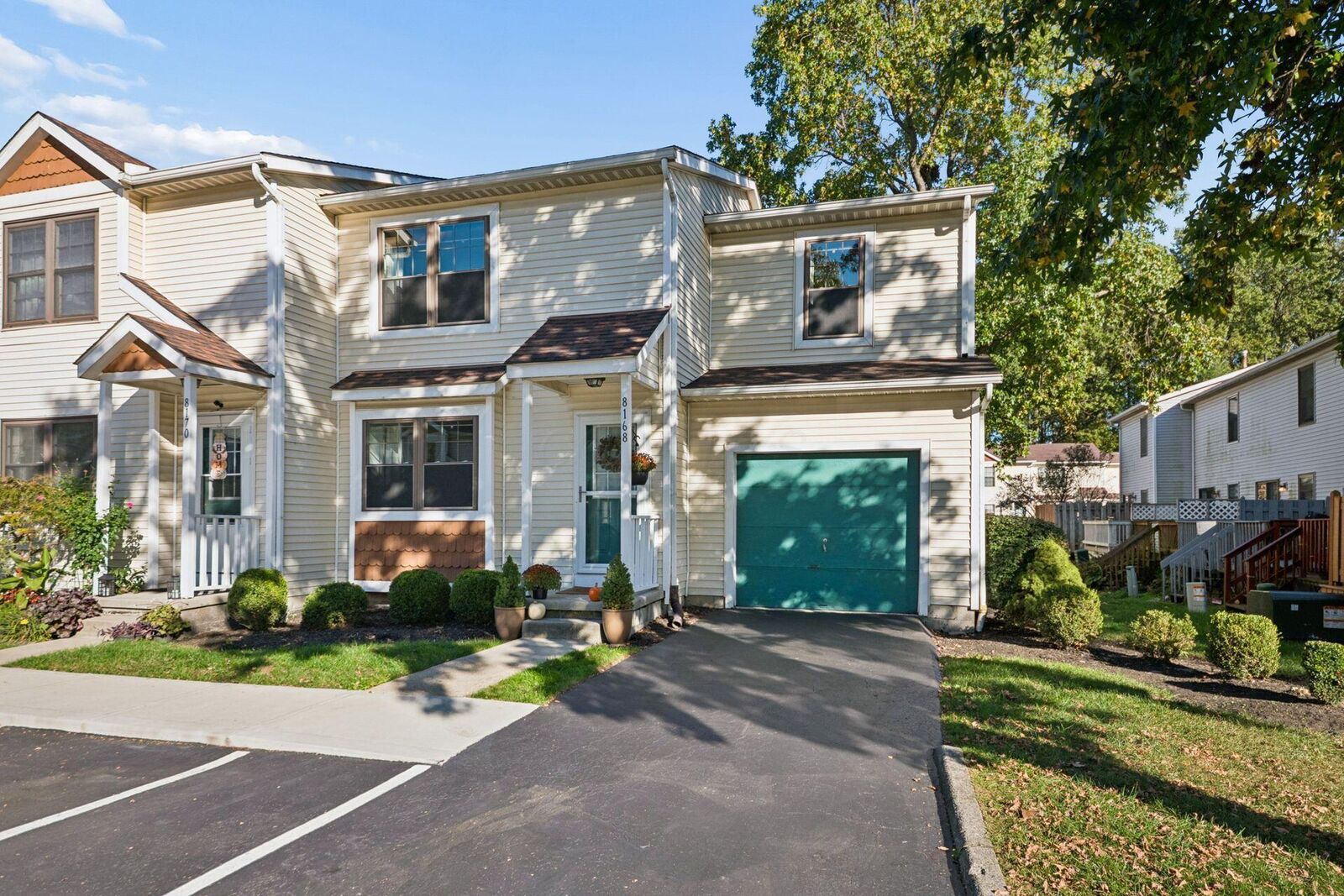 Property Photo: 8186 Rochester Way OH 43081