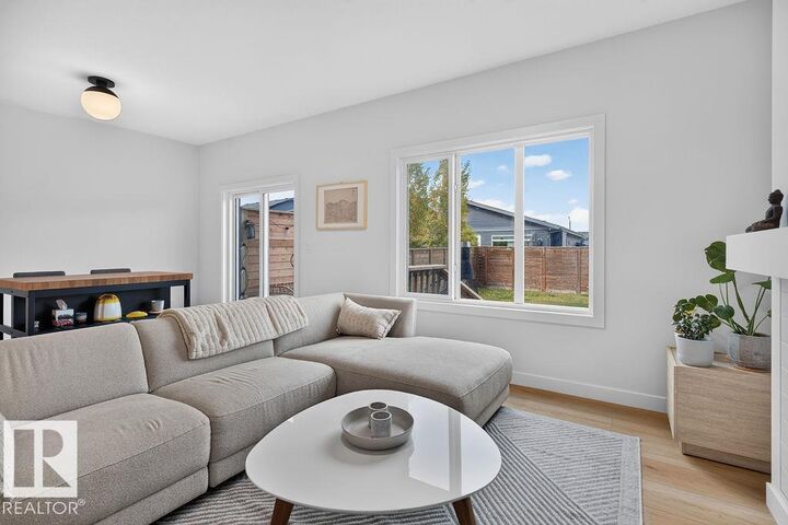 Property Photo:  184 Rankin Dr  AB T8N 7T7 