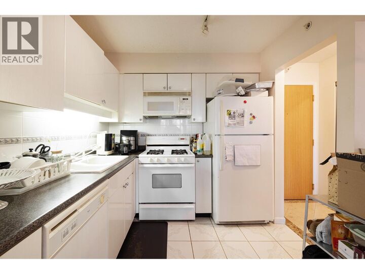 Property Photo:  8238 Saba Road 5xx  BC V6Y 4C7 