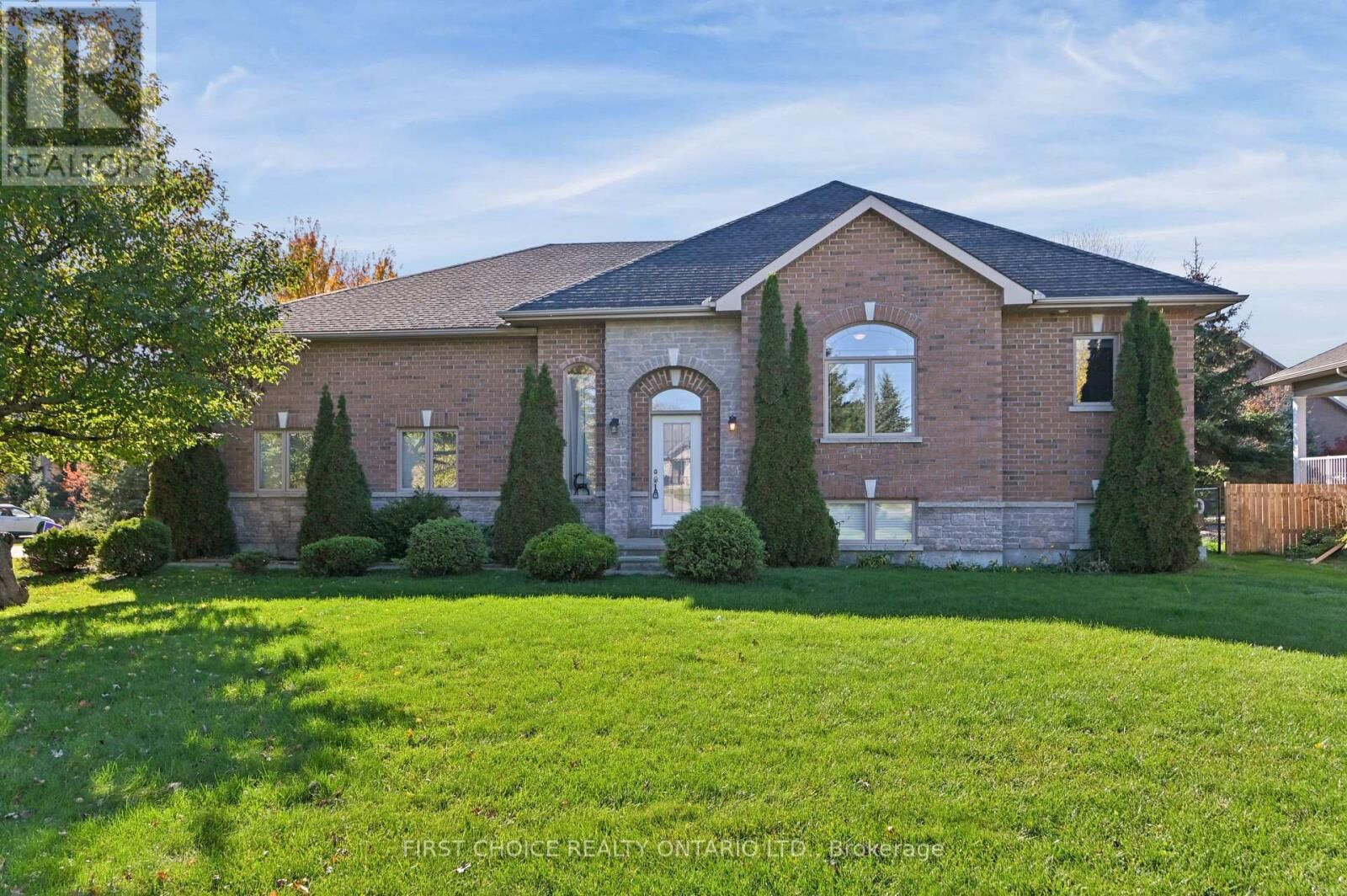 Property Photo: 6391 Blossom Trail Drive ON K4P 0B1
