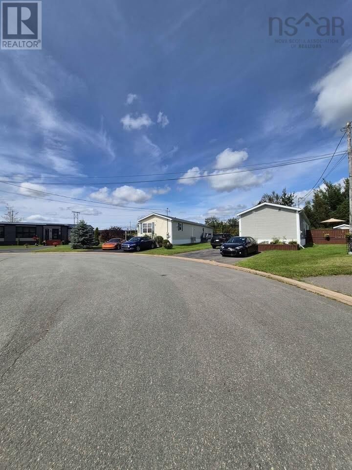 Property Photo:  5 Cambridge Court  NS B4H 0B7 