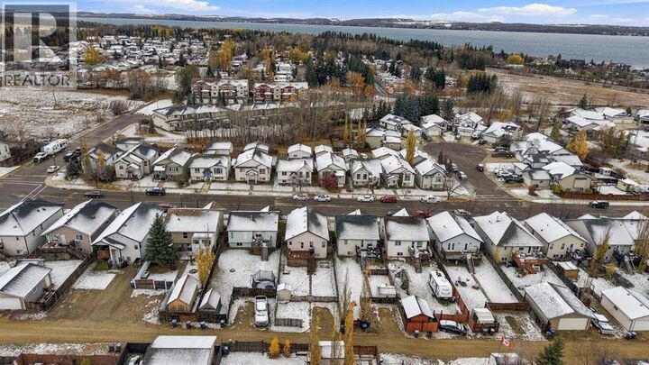 Property Photo:  55 Wildrose Drive  AB T4S 2K8 