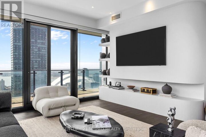 Property Photo: 224 King Street West 3603 ON M5H 0A6