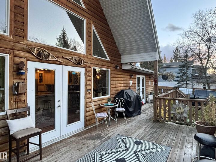 Property Photo:  130 Lakeshore Drive  AB T0E 1V0 