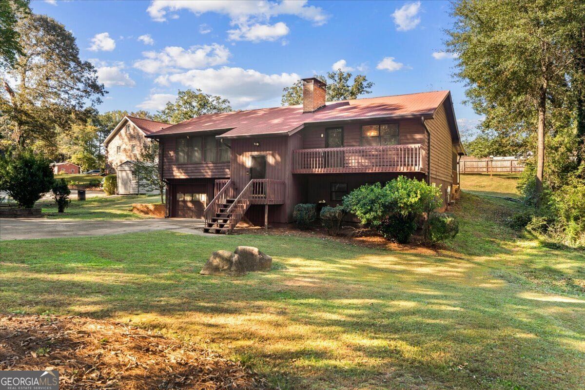 Property Photo: 2811 Deerfield Drive GA 30122