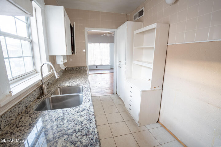 Property Photo:  3708 La Luz Avenue  TX 79903 