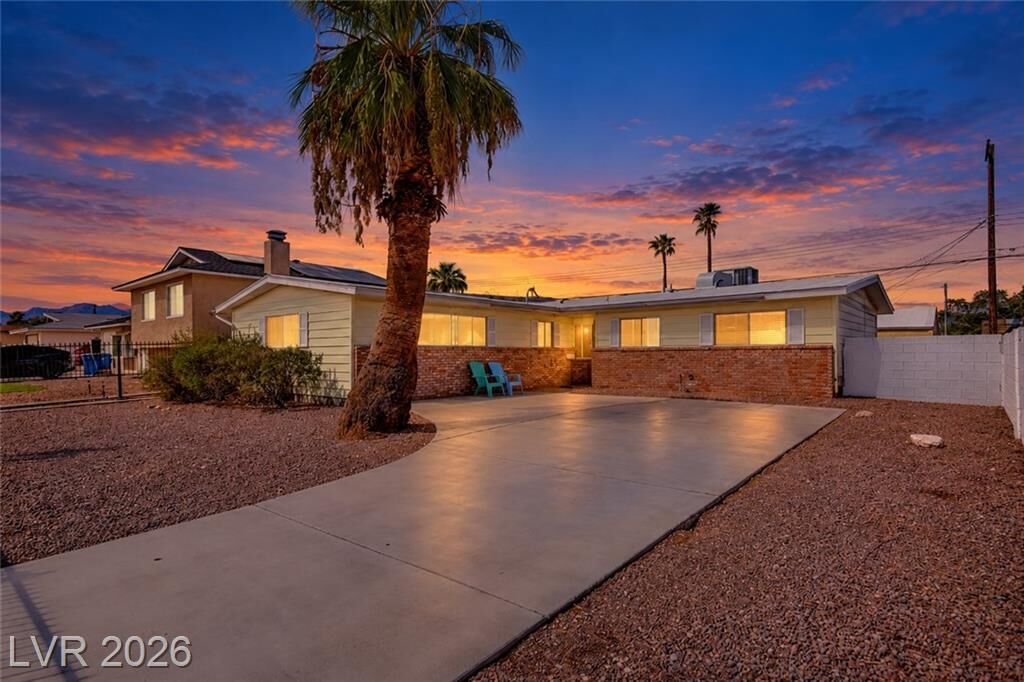 Property Photo:  6220 Shawnee Avenue  NV 89107 
