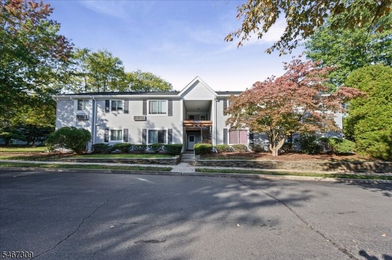 Property Photo:  79 Eton Way  NJ 08873 