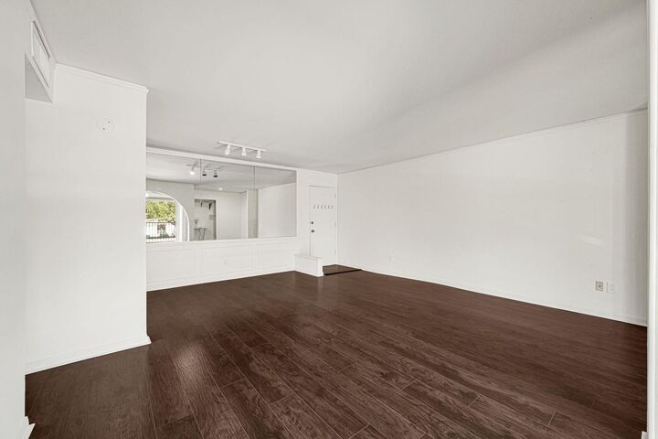 Property Photo:  800 Post Oak Boulevard 59  TX 77056 