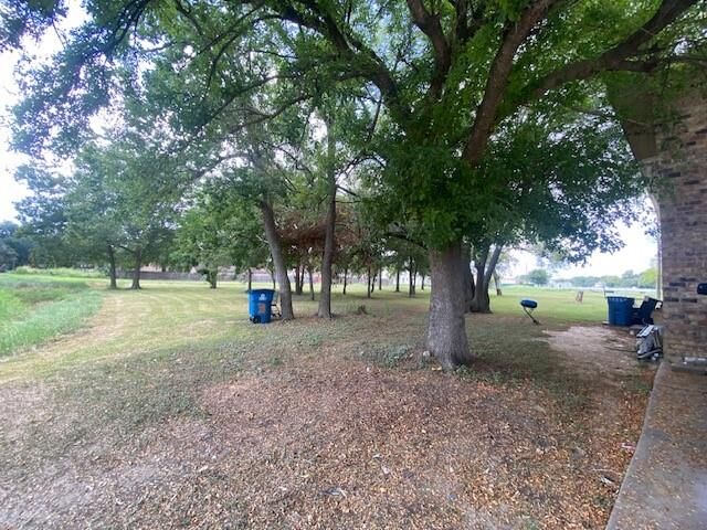 Property Photo:  215 Avenue E  TX 77587 