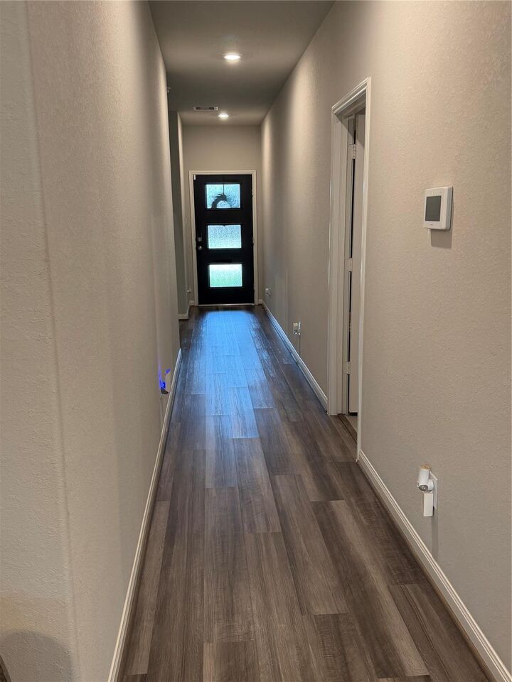 Property Photo: 902 Barstow Drive TX 77583