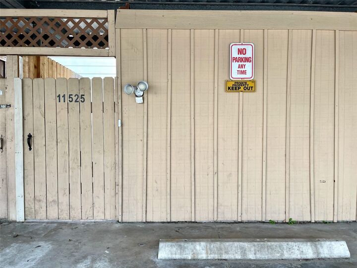 Property Photo: 11525 Beechnut Street TX 77072