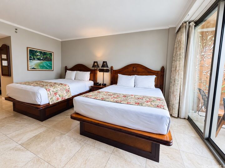 Property Photo:  2045 Kalakaua Avenue 503  HI 96815 