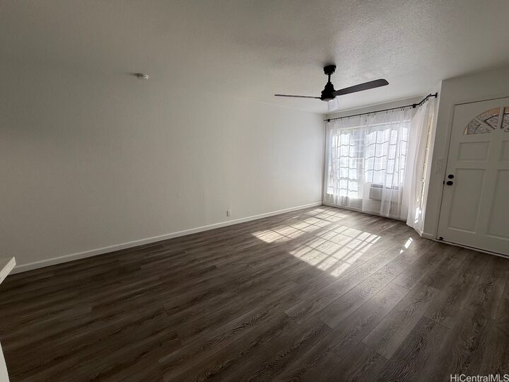Property Photo:  468 Mananai Place 11G  HI 96818 