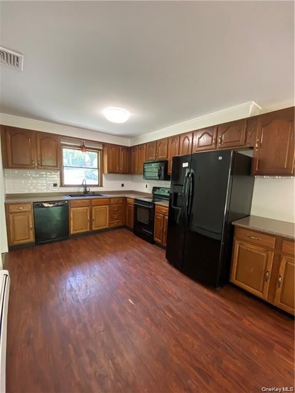 Property Photo:  11 Reiher Road  NY 10950 