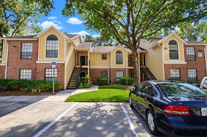 Property Photo:  8647 Mallard Reserve Drive 202  FL 33614 