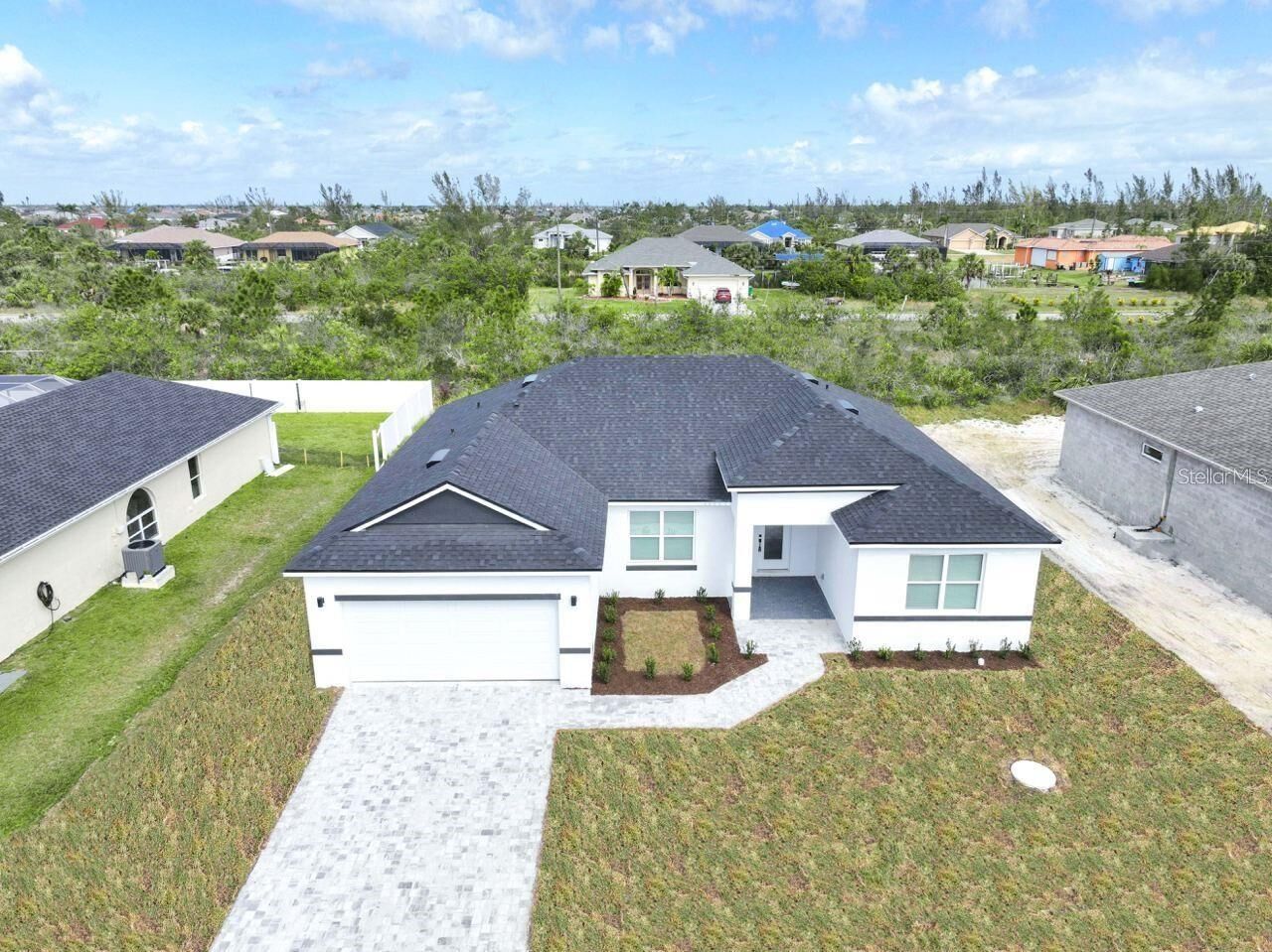 Property Photo:  1979 E Chapel Drive  FL 32738 