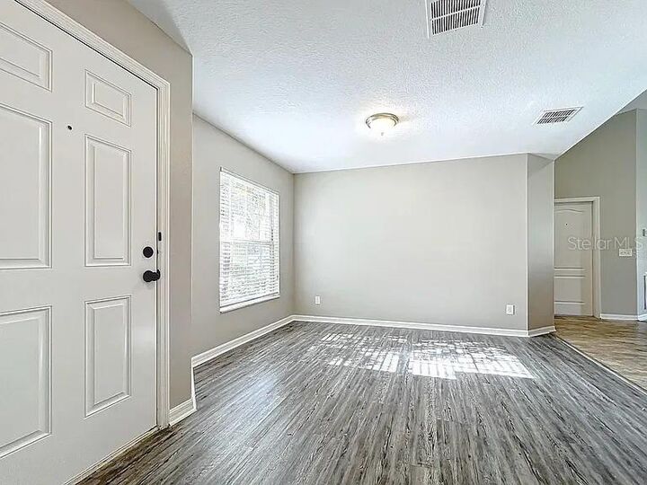 Property Photo: 645 Hearthglen Boulevard FL 34787
