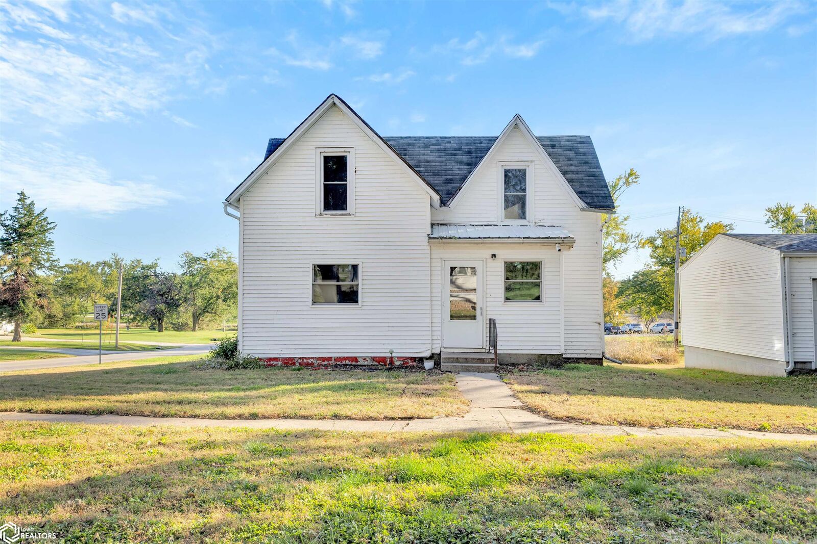 Property Photo: 610 Frankfort Street IA 51573