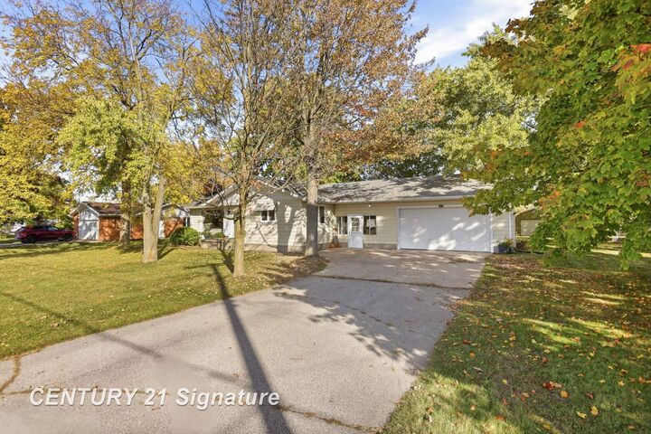 Property Photo:  5917 S 2 Mile Road  MI 48706 