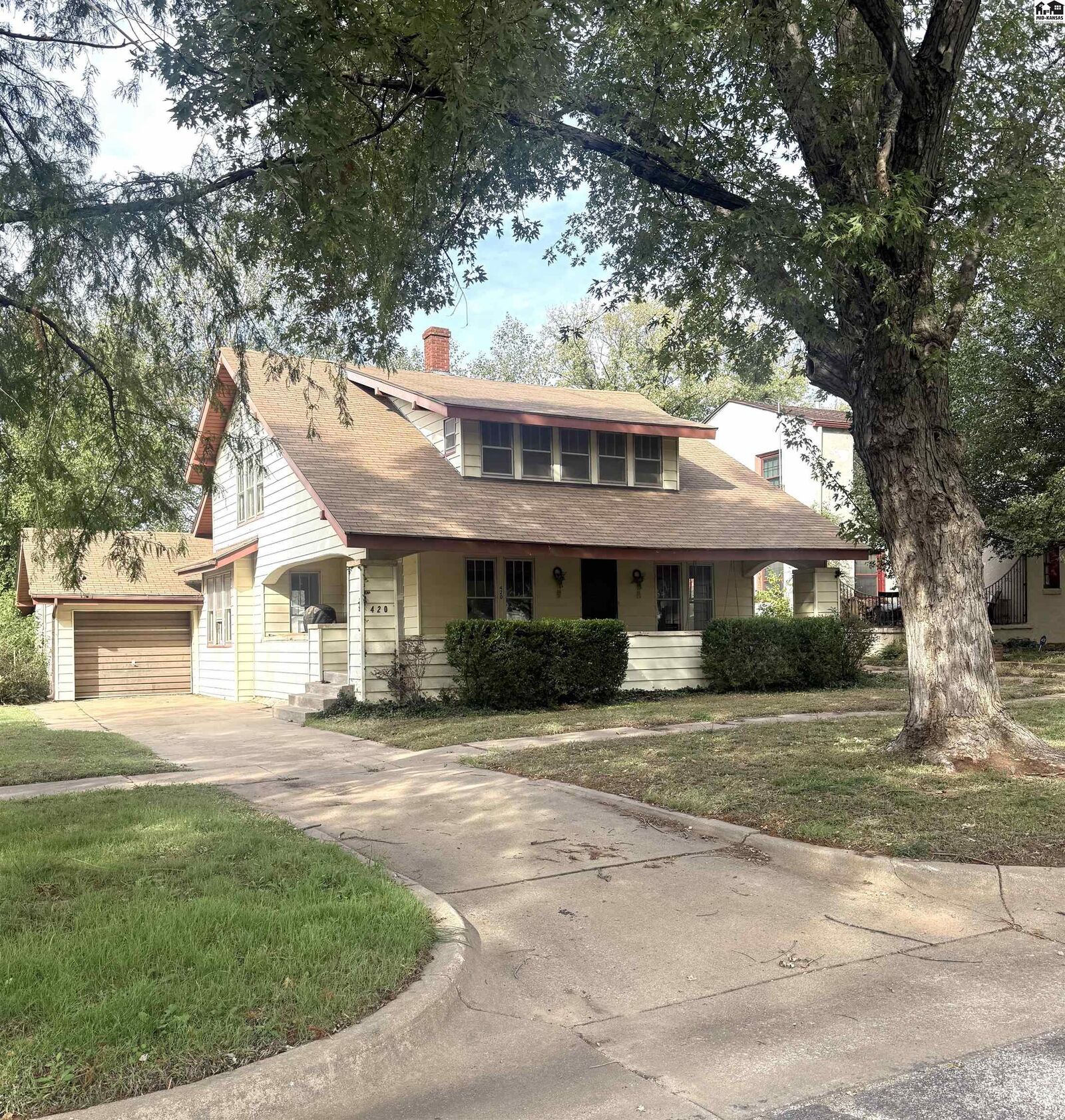 Property Photo:  420 N Jennings Ave  KS 67003 