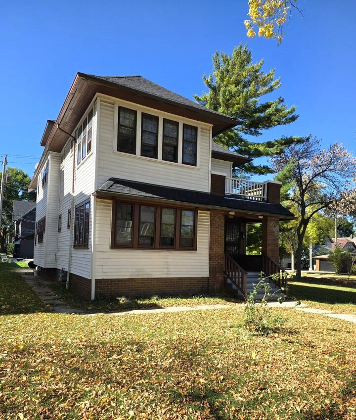 Property Photo:  2773 N 44th St  WI 53210 