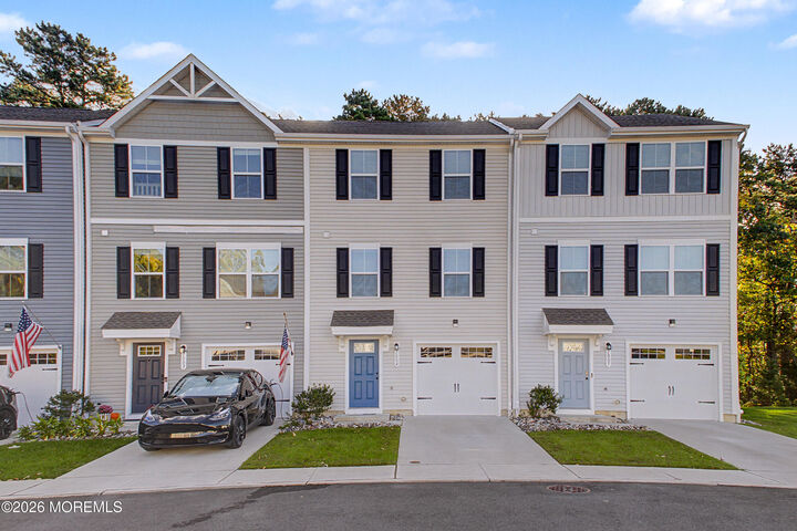 Property Photo:  1004 Cyprus Court  NJ 08731 