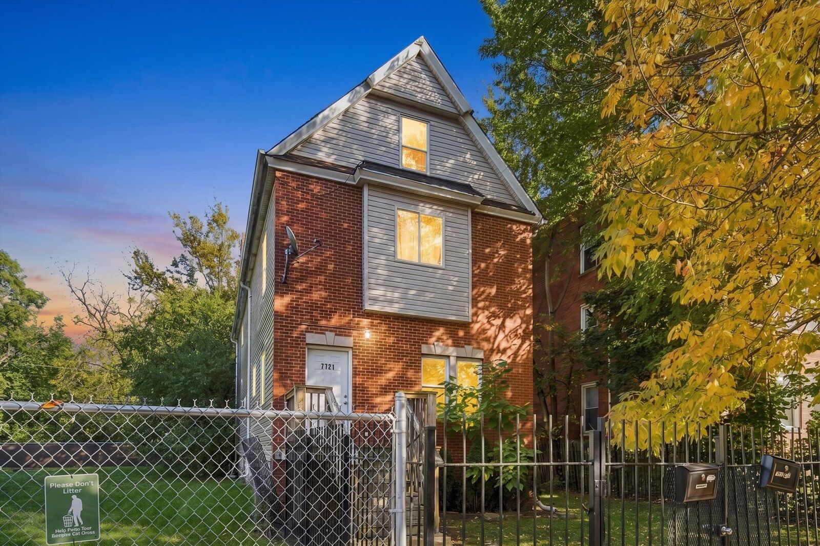 Property Photo:  7721 S Emerald Avenue  IL 60620 