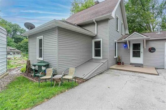 Property Photo:  200 Van Street  IL 61074 